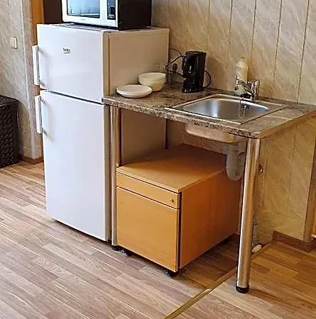 Hostel Maenniku Jk *