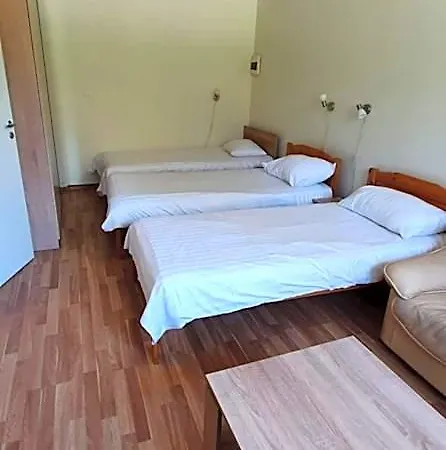Hostel Maenniku Jk *